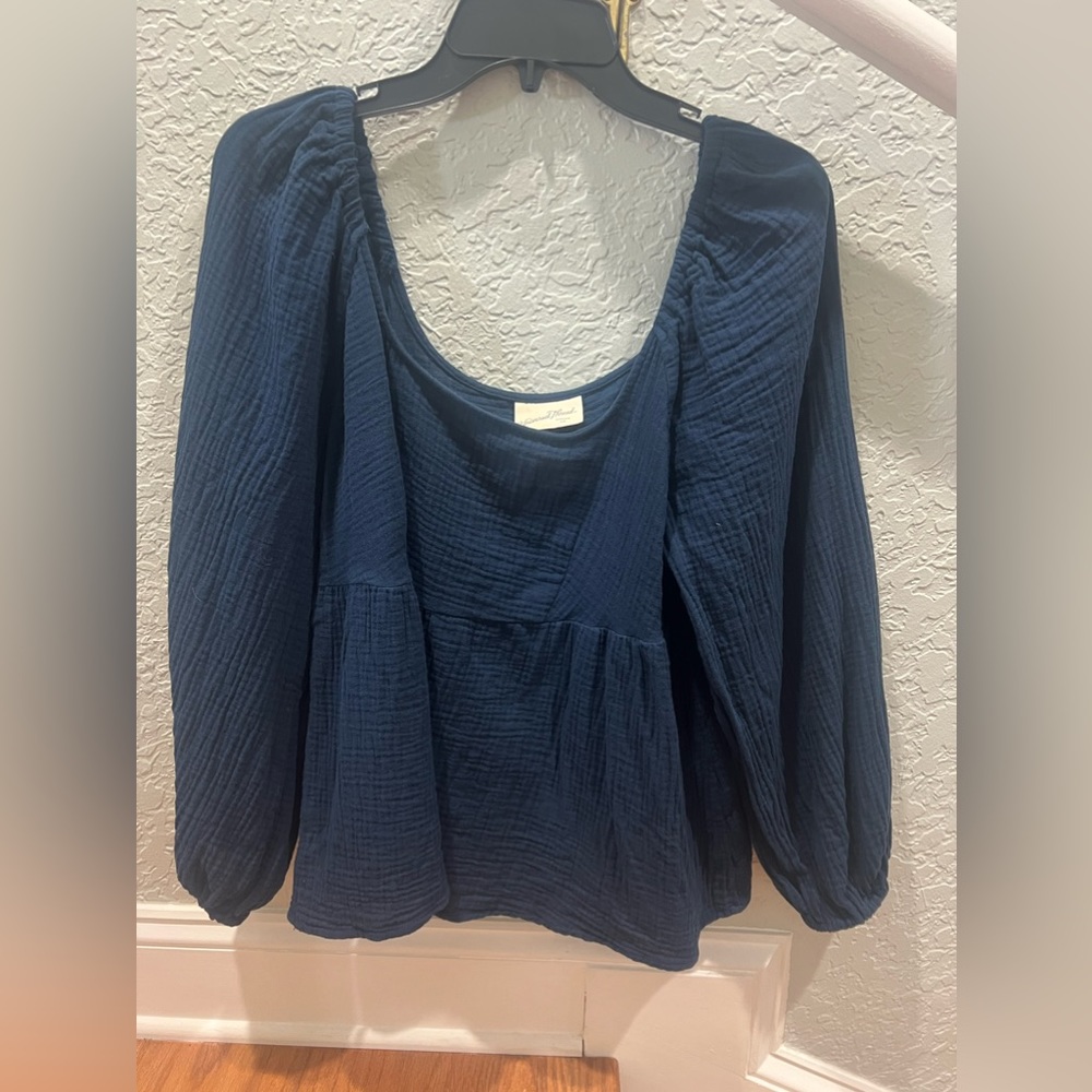 Women’s dark blue Universal Thread blouse